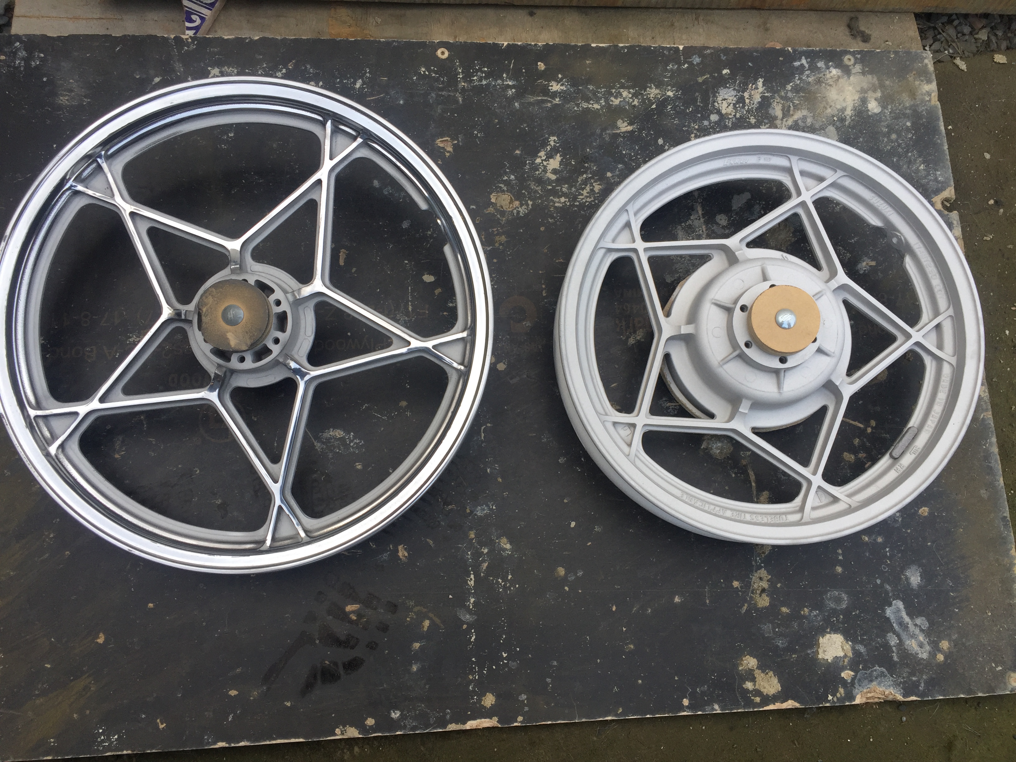 Metal wheel restored to a mirror finish